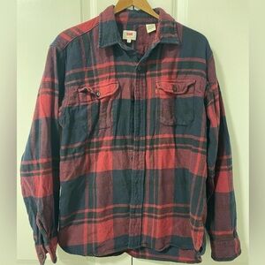 #19-LEVI’S- black and red plaid butt down